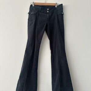 Brandi Melville, Black low rise flare pants with functional pockets